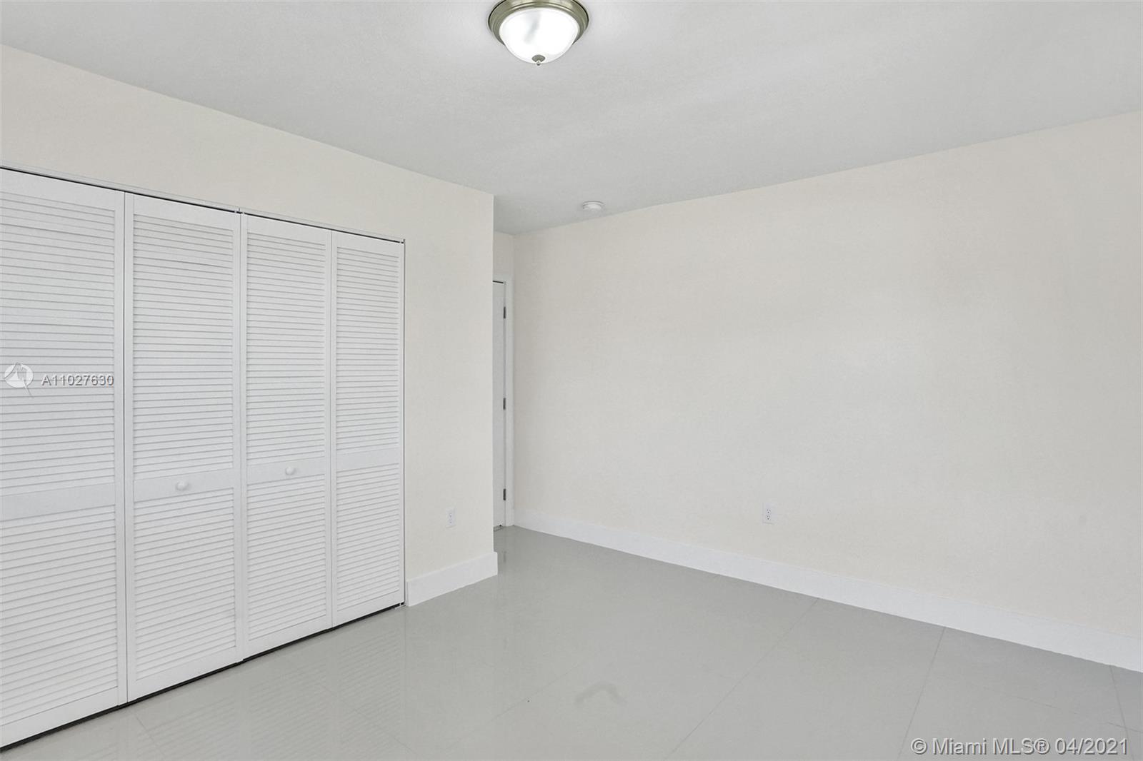 See details / 1572 sq. ft. $ 2021-04-15 0 Photo