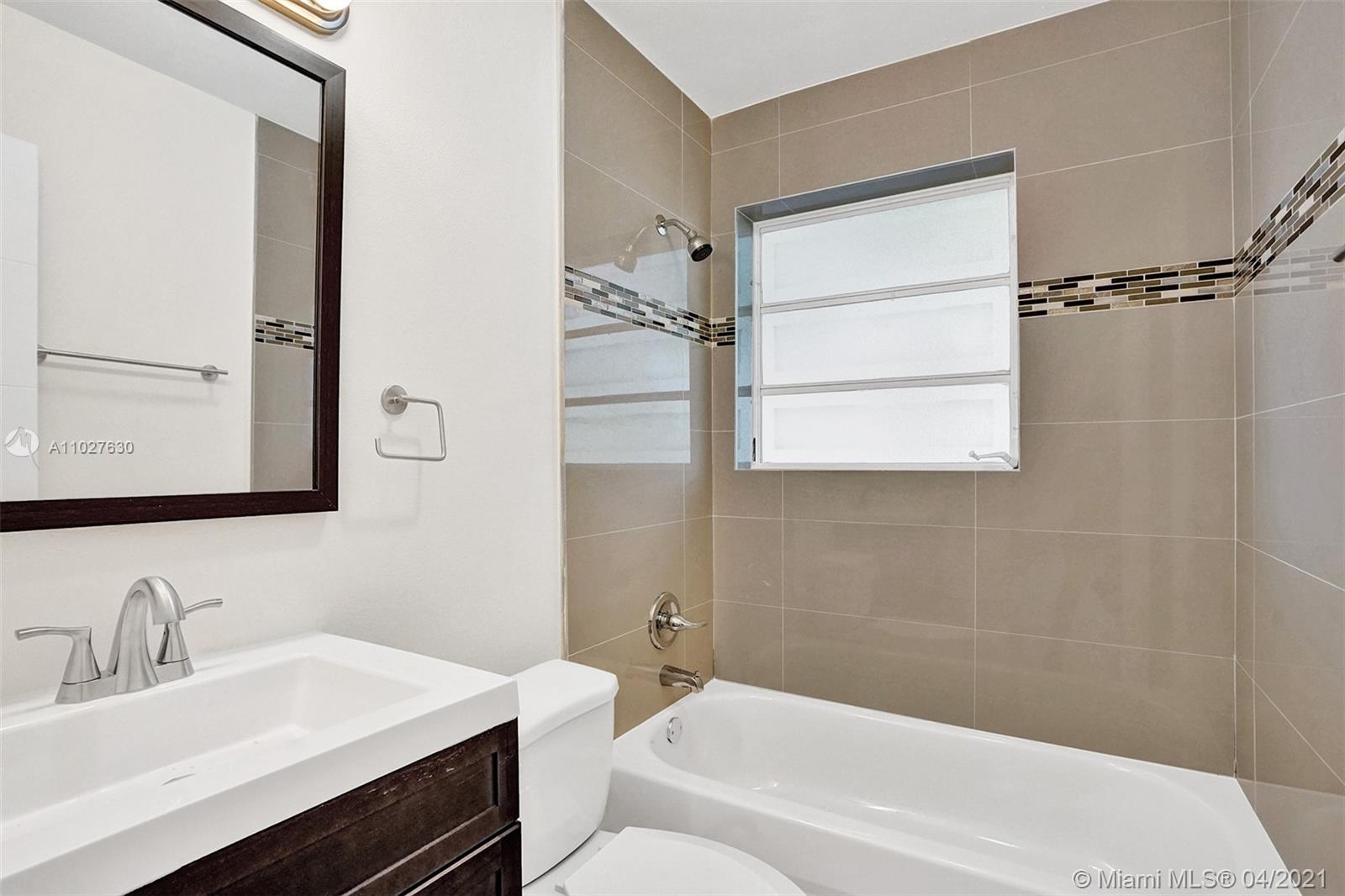 See details / 1572 sq. ft. $ 2021-04-15 0 Photo