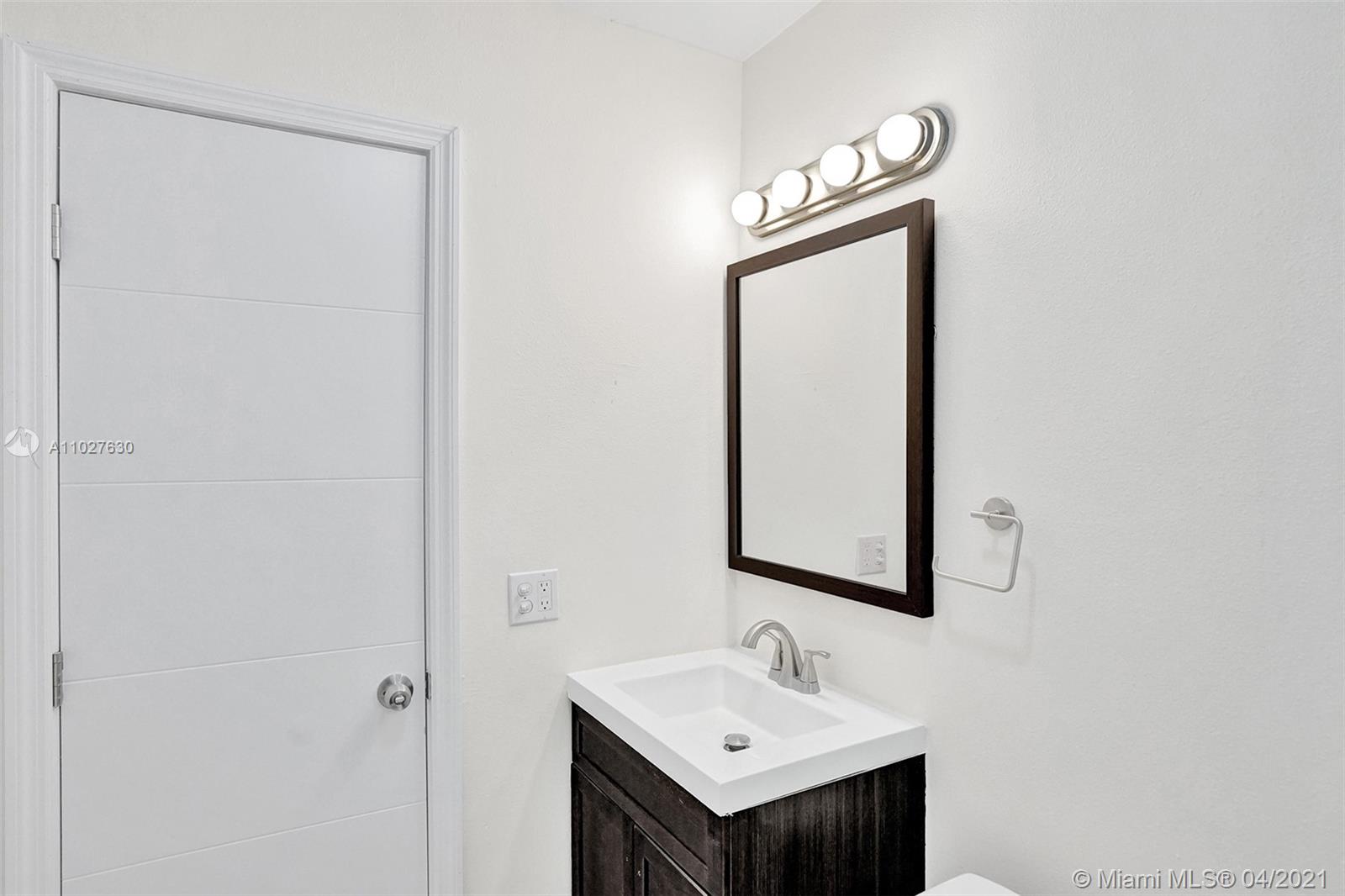 See details / 1572 sq. ft. $ 2021-04-15 0 Photo