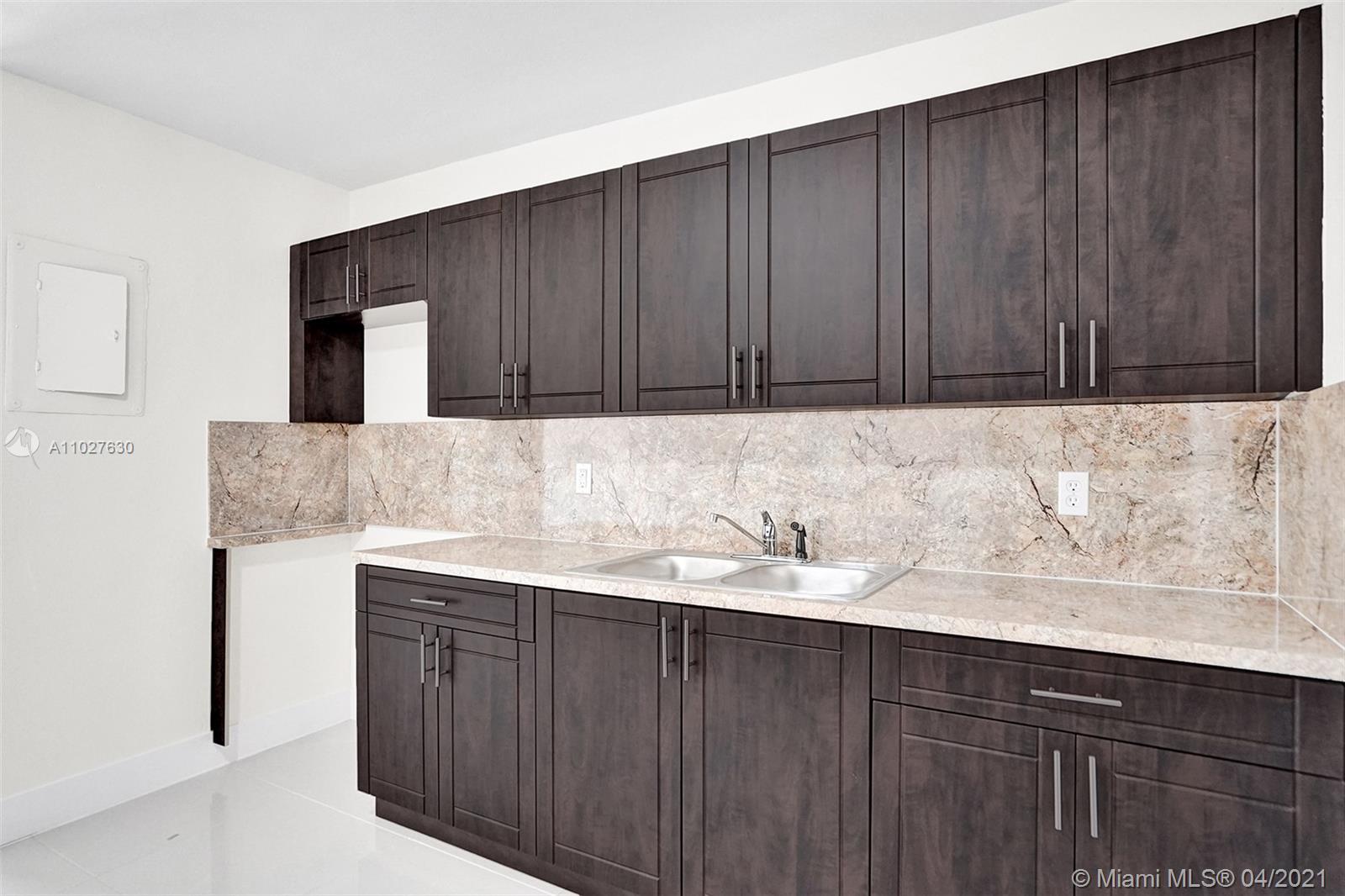 See details / 1572 sq. ft. $ 2021-04-15 0 Photo