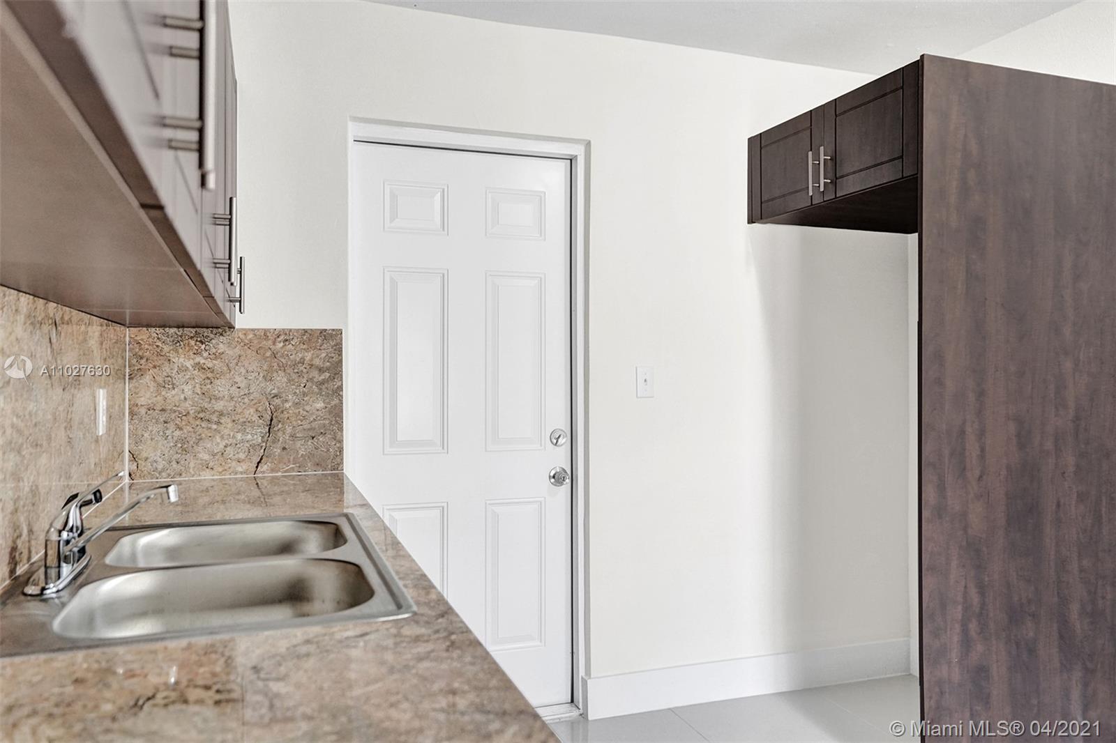 See details / 1572 sq. ft. $ 2021-04-15 0 Photo