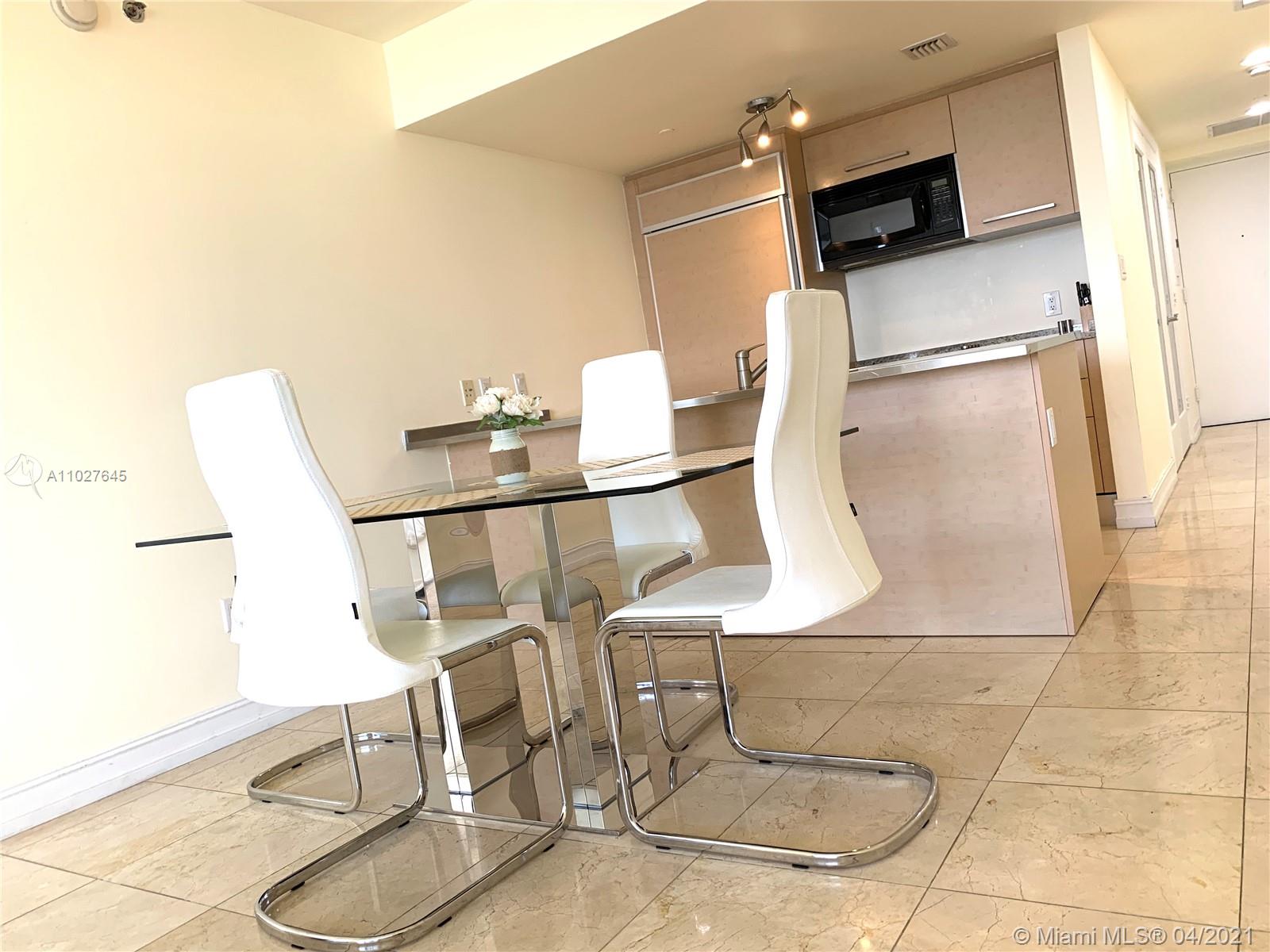 Ver detalles 1609 2 / 1 1086 sq. ft. $ 2021-04-14 0 foto