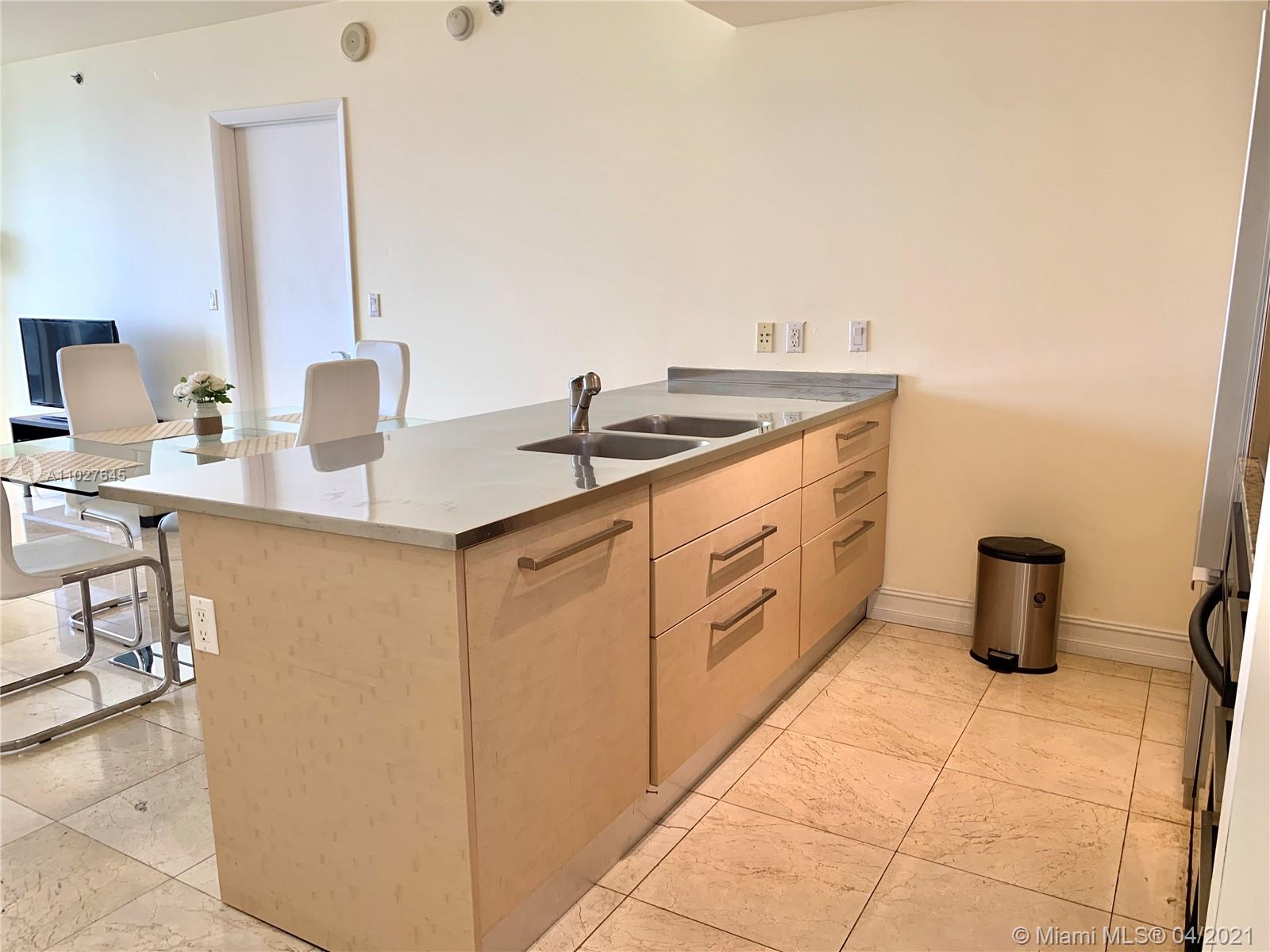 Ver detalles 1609 2 / 1 1086 sq. ft. $ 2021-04-14 0 foto