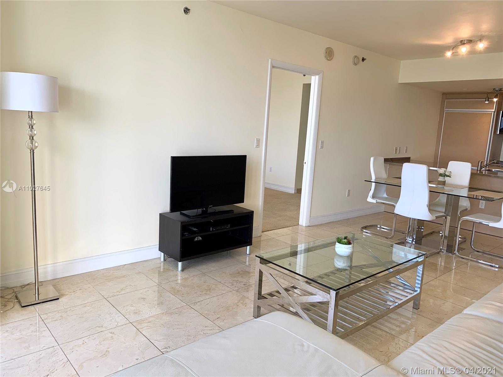 Ver detalles 1609 2 / 1 1086 sq. ft. $ 2021-04-14 0 foto