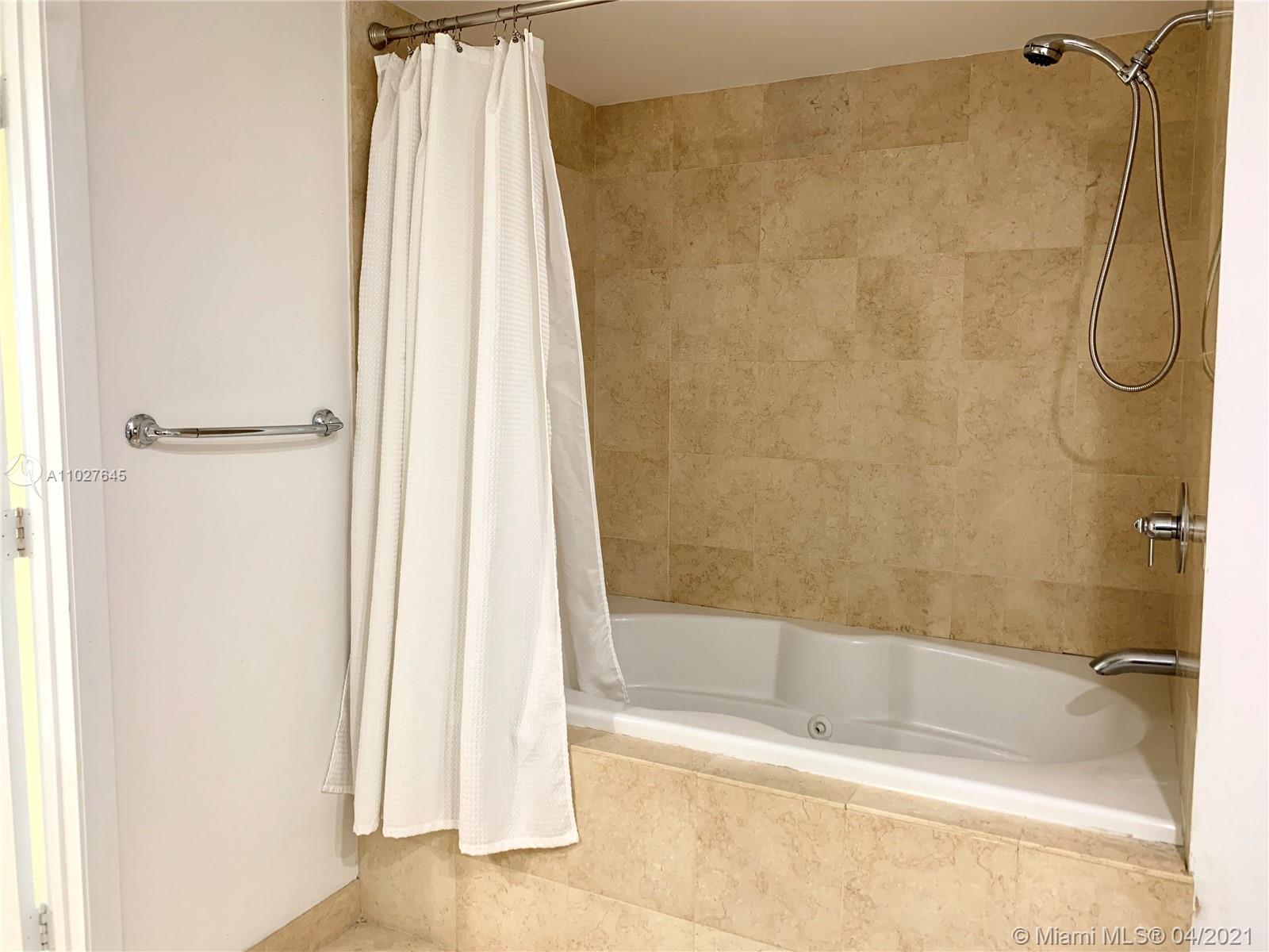 Ver detalles 1609 2 / 1 1086 sq. ft. $ 2021-04-14 0 foto