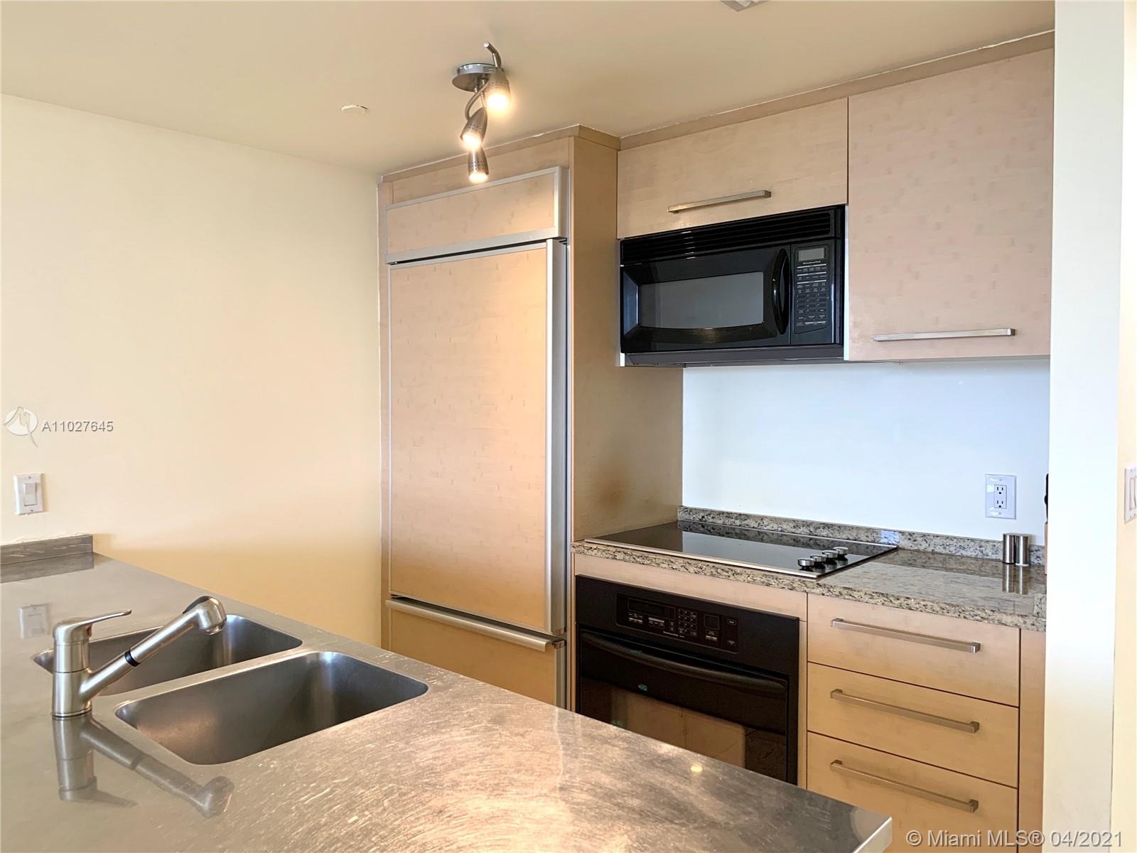Ver detalles 1609 2 / 1 1086 sq. ft. $ 2021-04-14 0 foto