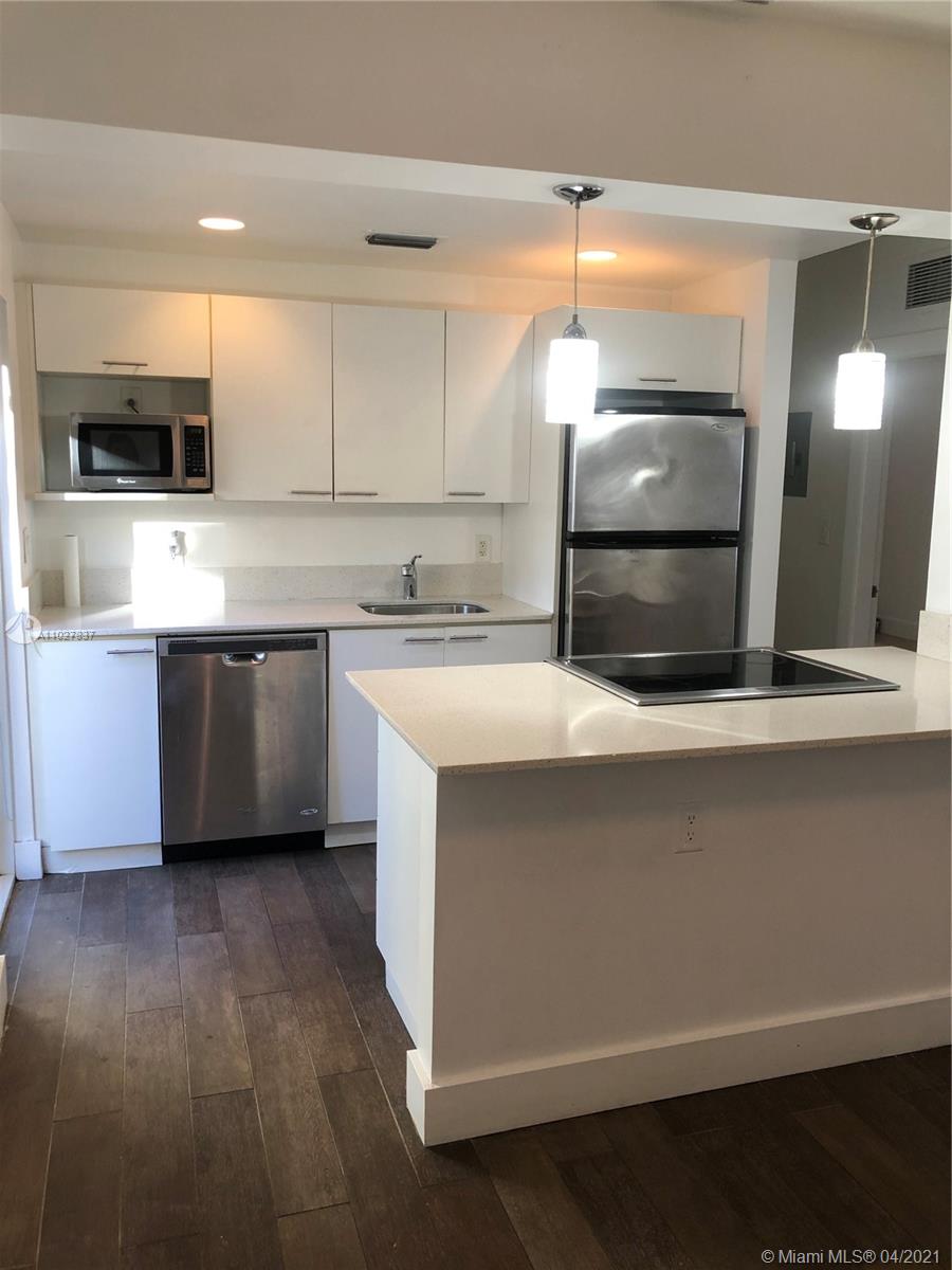 See details / 6120 sq. ft. $ 2021-04-15 0 Photo
