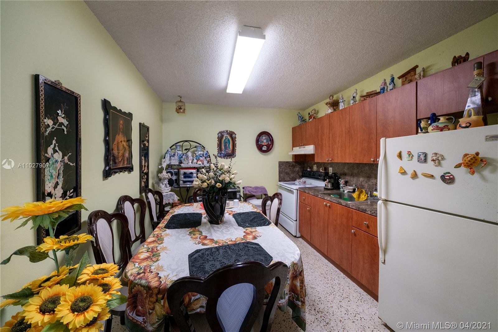 See details / 2956 sq. ft. $ 2021-04-14 0 Photo