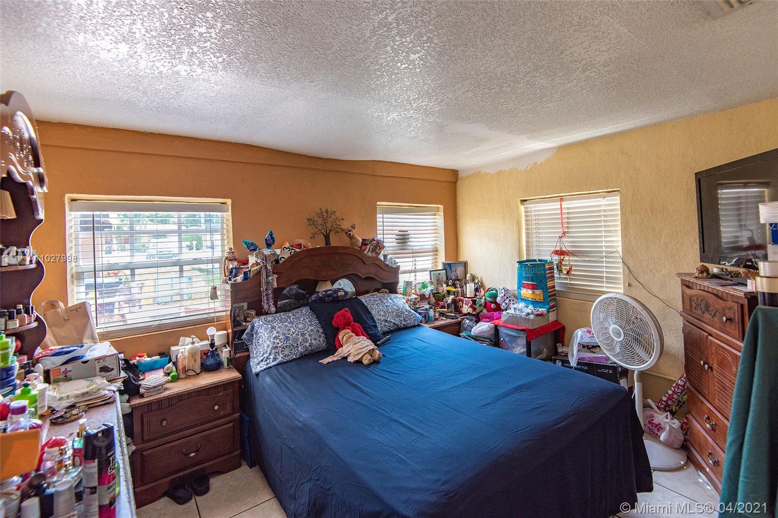 See details / 2669 sq. ft. $ 2021-04-14 0 Photo