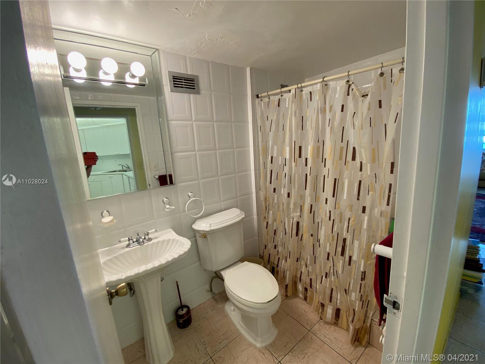 Photo of 3725 Ocean Dr #615, Hollywood, Florida, 33019 -
