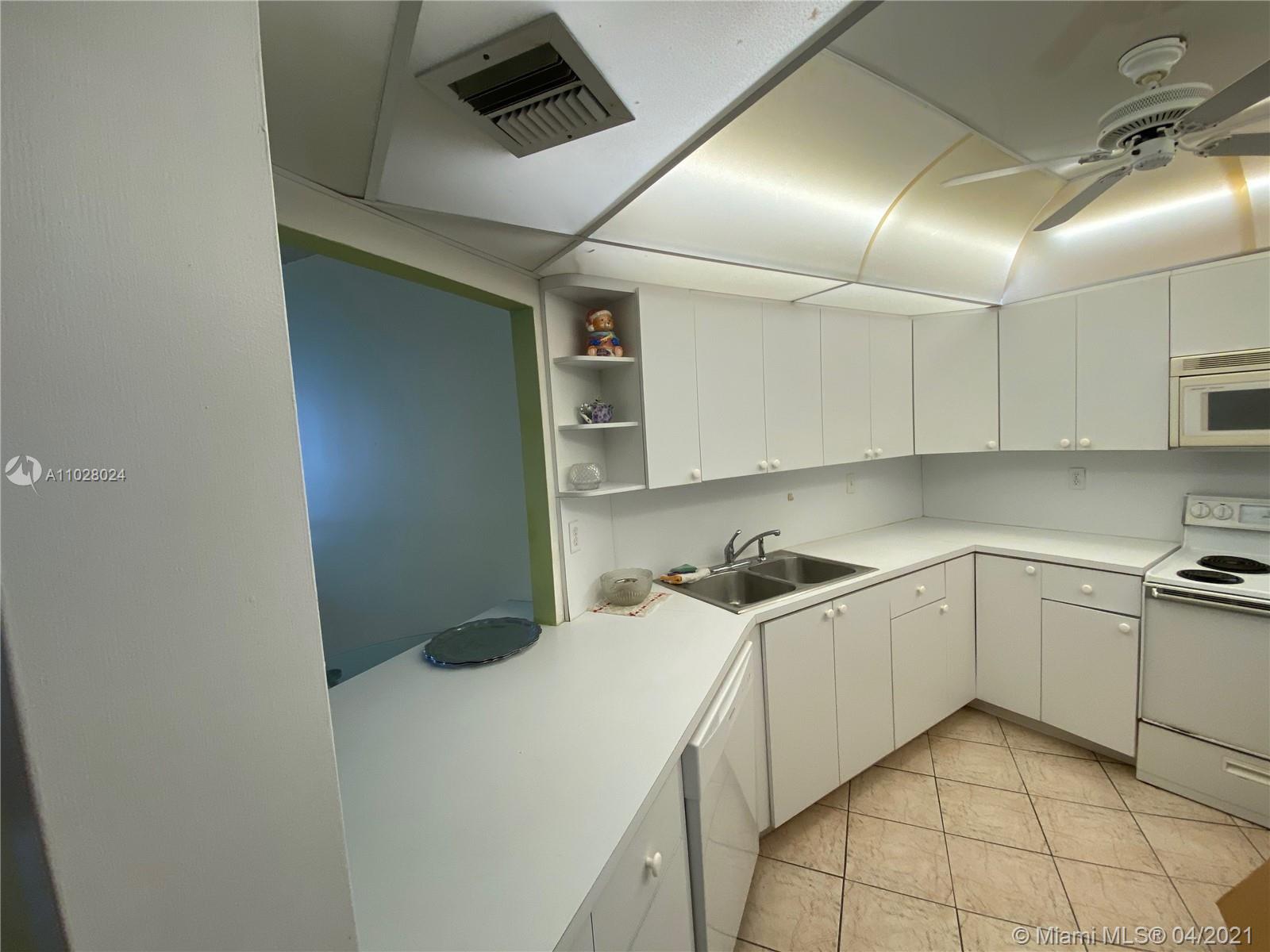 Photo of 3725 Ocean Dr #615, Hollywood, Florida, 33019 -