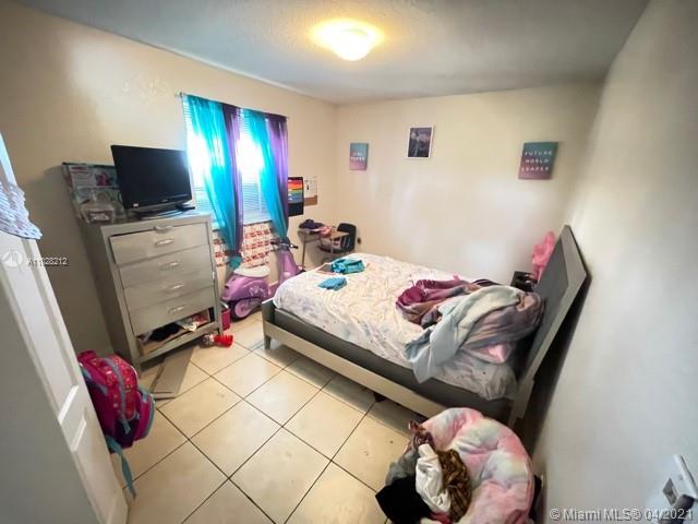See details / 2400 sq. ft. $ 2021-04-15 0 Photo