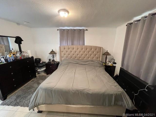 See details / 2400 sq. ft. $ 2021-04-15 0 Photo