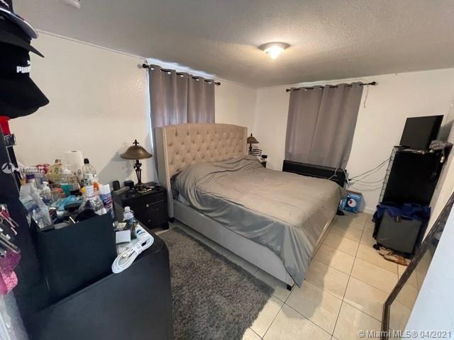 See details / 2400 sq. ft. $ 2021-04-15 0 Photo