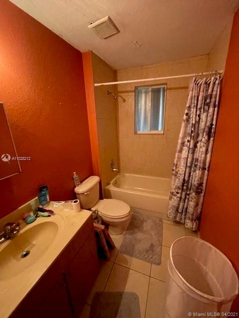 See details / 2400 sq. ft. $ 2021-04-15 0 Photo