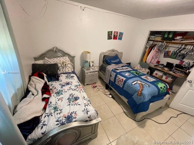 See details / 2400 sq. ft. $ 2021-04-15 0 Photo