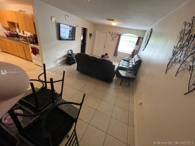 See details / 2400 sq. ft. $ 2021-04-15 0 Photo