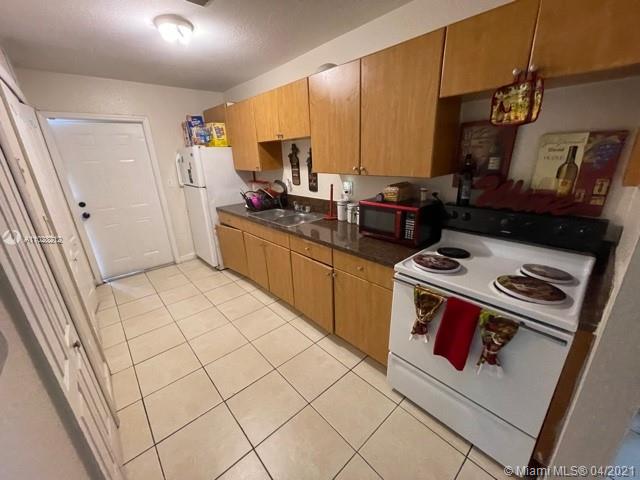 See details / 2400 sq. ft. $ 2021-04-15 0 Photo