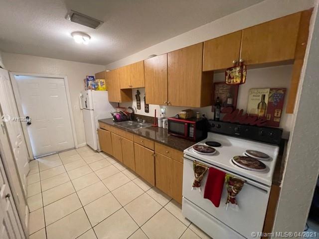See details / 2400 sq. ft. $ 2021-04-15 0 Photo