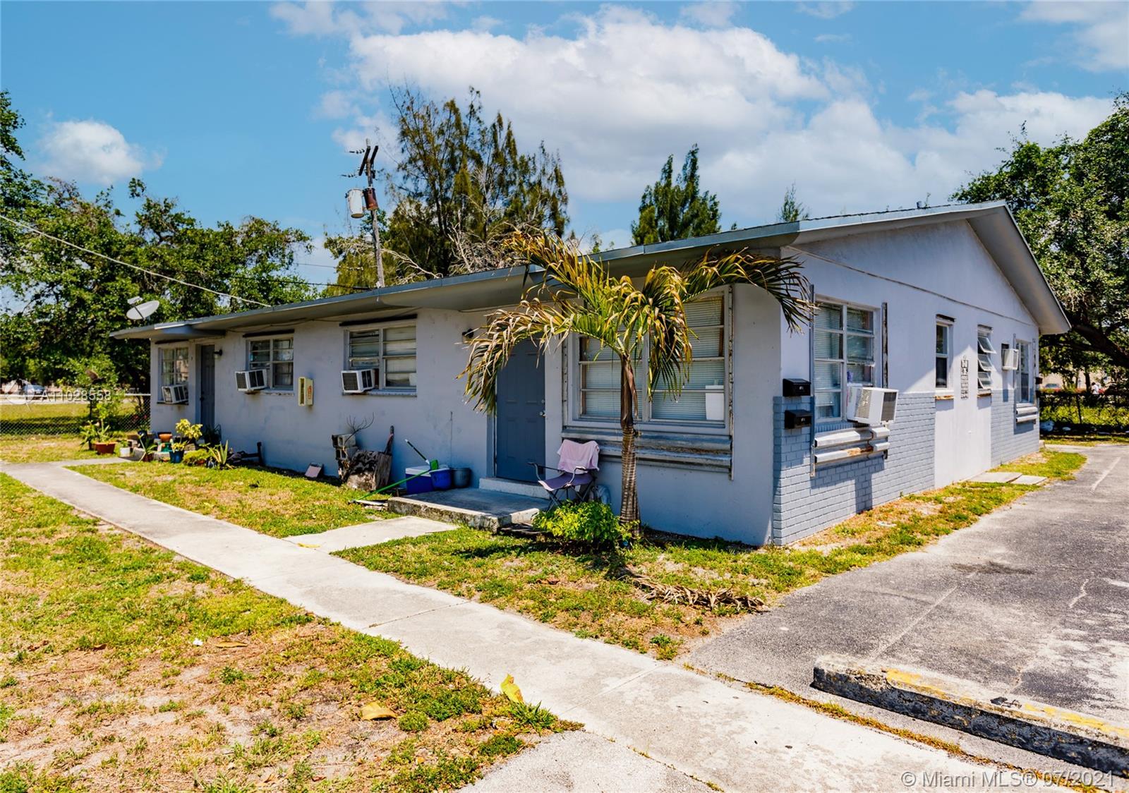 See details / sq. ft. $ 2021-04-20 0 Photo
