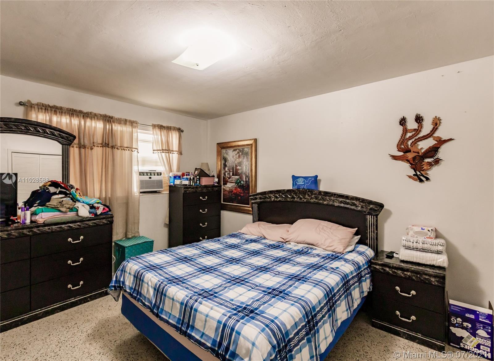 See details / 6720 sq. ft. $ 2021-04-20 0 Photo