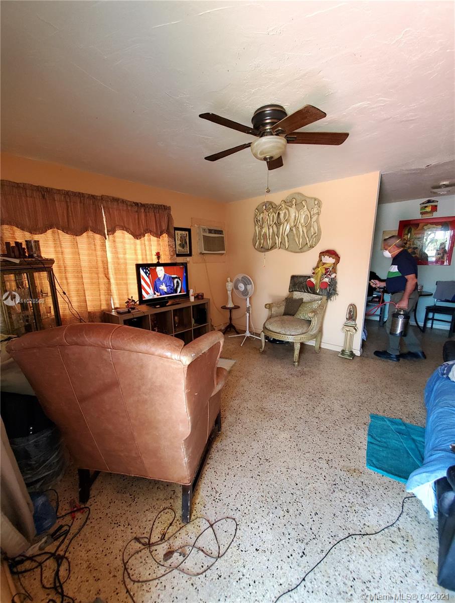 See details / 6720 sq. ft. $ 2021-04-20 0 Photo