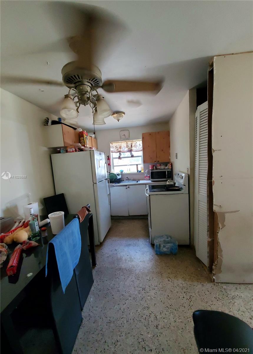 See details / 6720 sq. ft. $ 2021-04-20 0 Photo