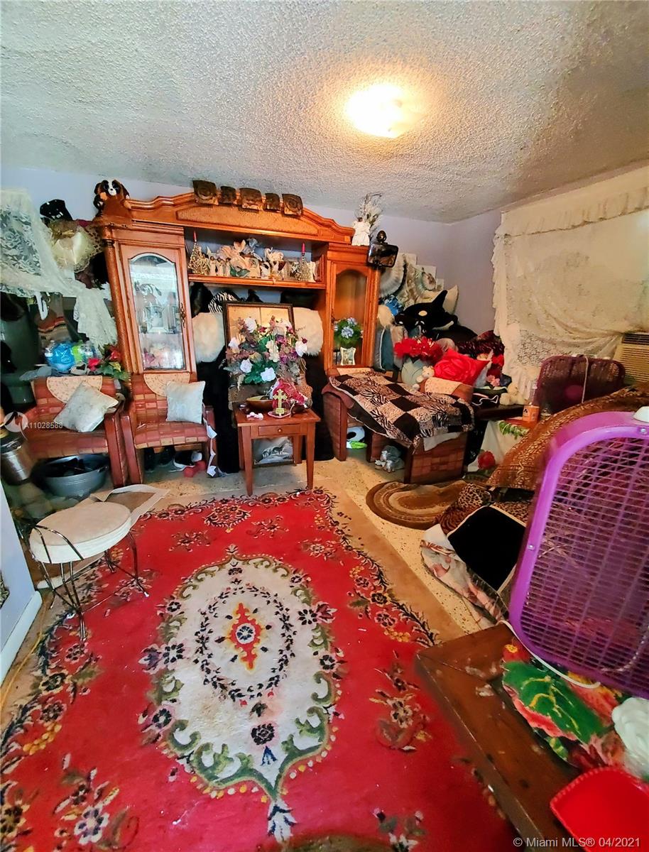 See details / 6720 sq. ft. $ 2021-04-20 0 Photo