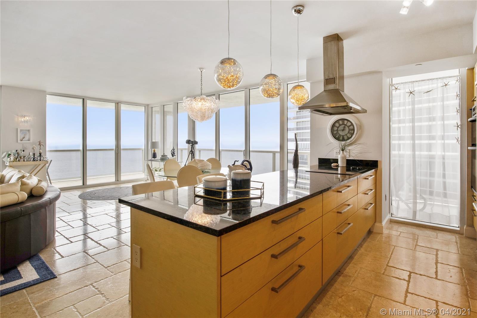 See details 1804 3 / 4 2078 sq. ft. $ 2021-04-16 0 Photo