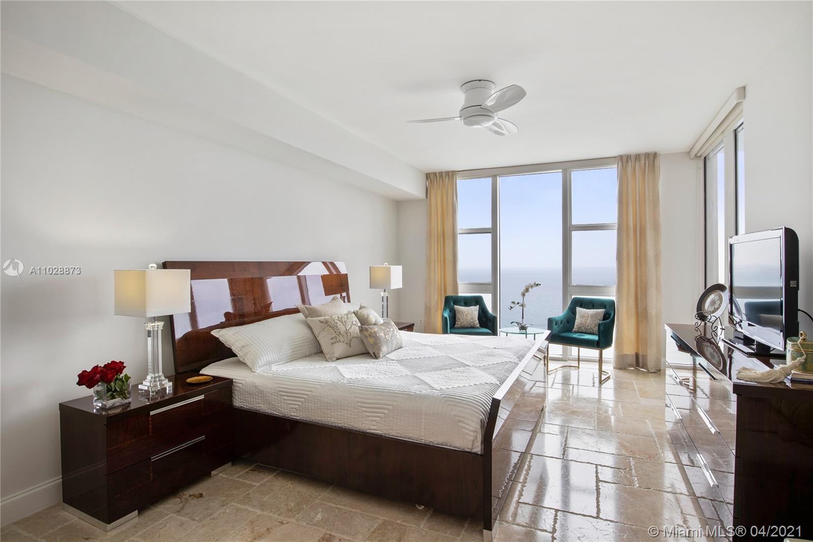 See details 1804 3 / 4 2078 sq. ft. $ 2021-04-16 0 Photo