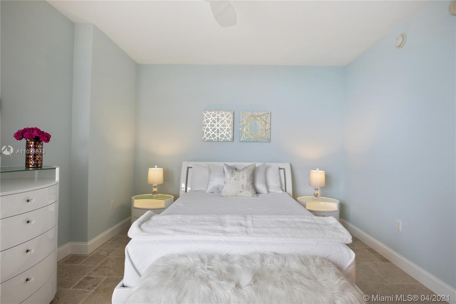 See details 1804 3 / 4 2078 sq. ft. $ 2021-04-16 0 Photo