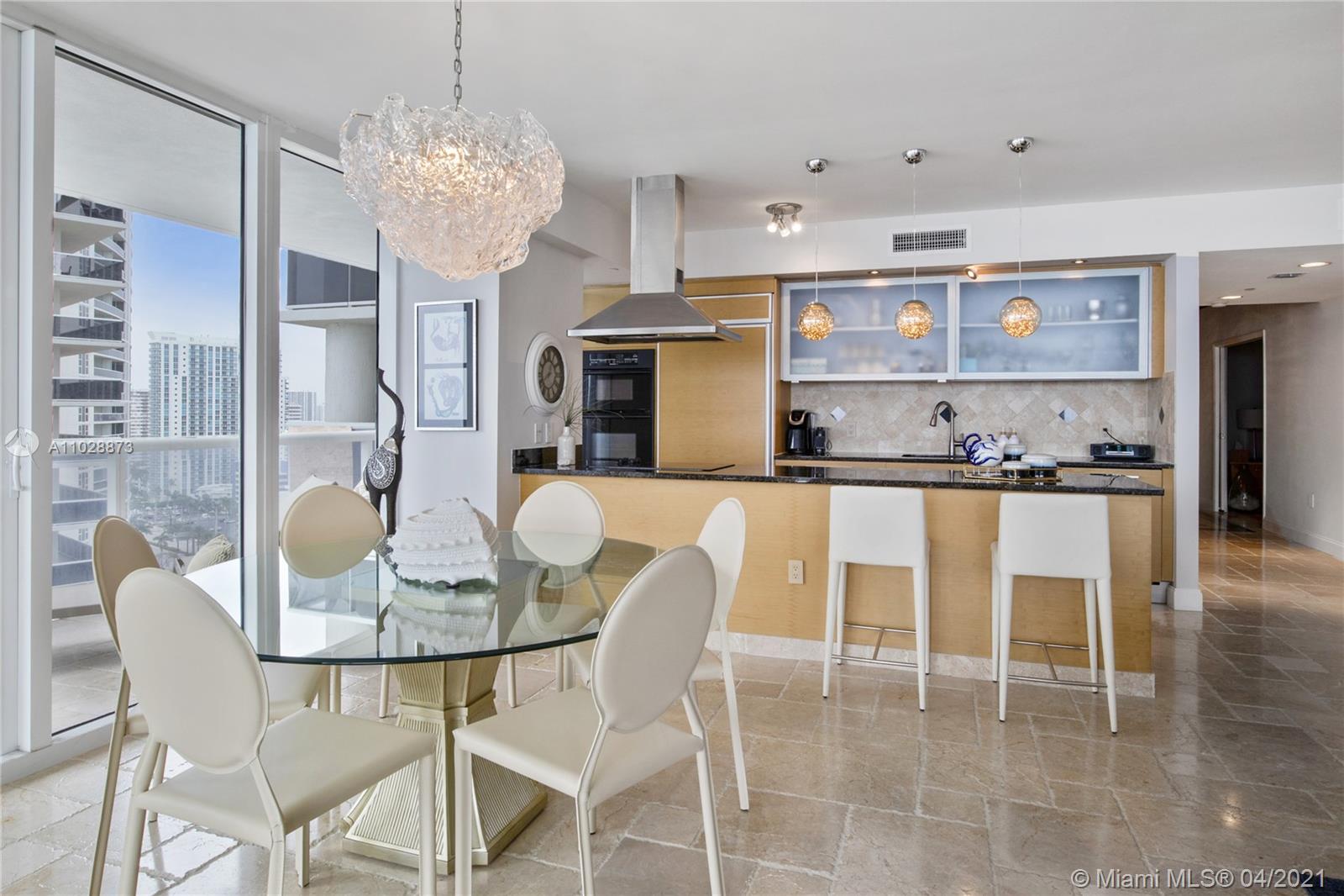 See details 1804 3 / 4 2078 sq. ft. $ 2021-04-16 0 Photo