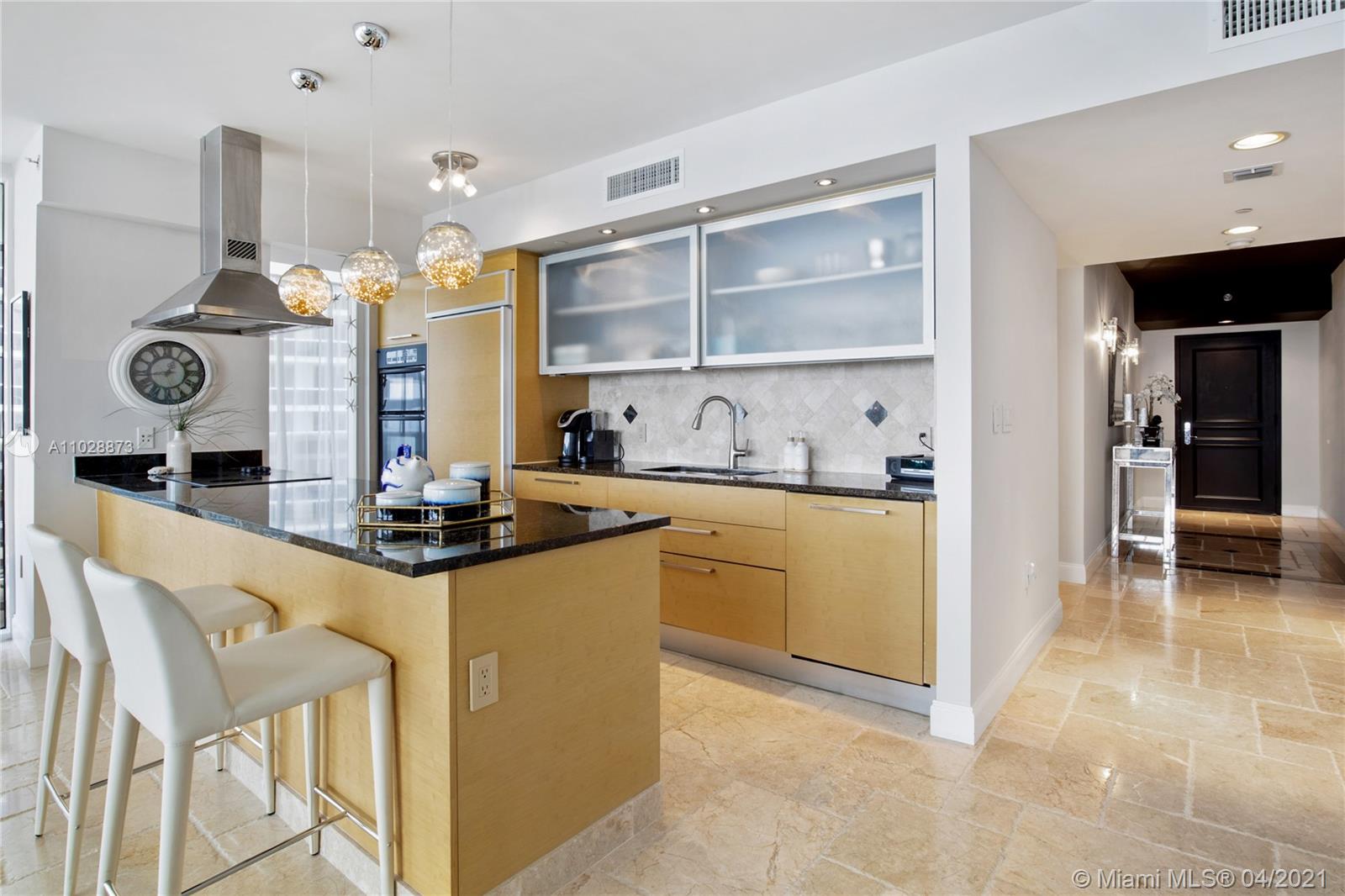 See details 1804 3 / 4 2078 sq. ft. $ 2021-04-16 0 Photo