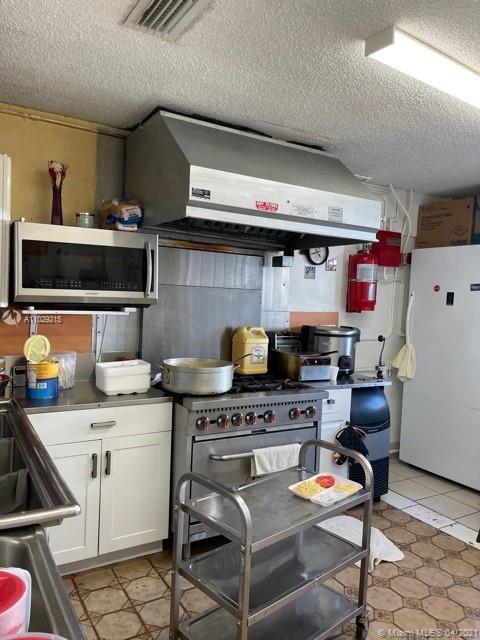 See details / sq. ft. $ 2021-04-17 0 Photo