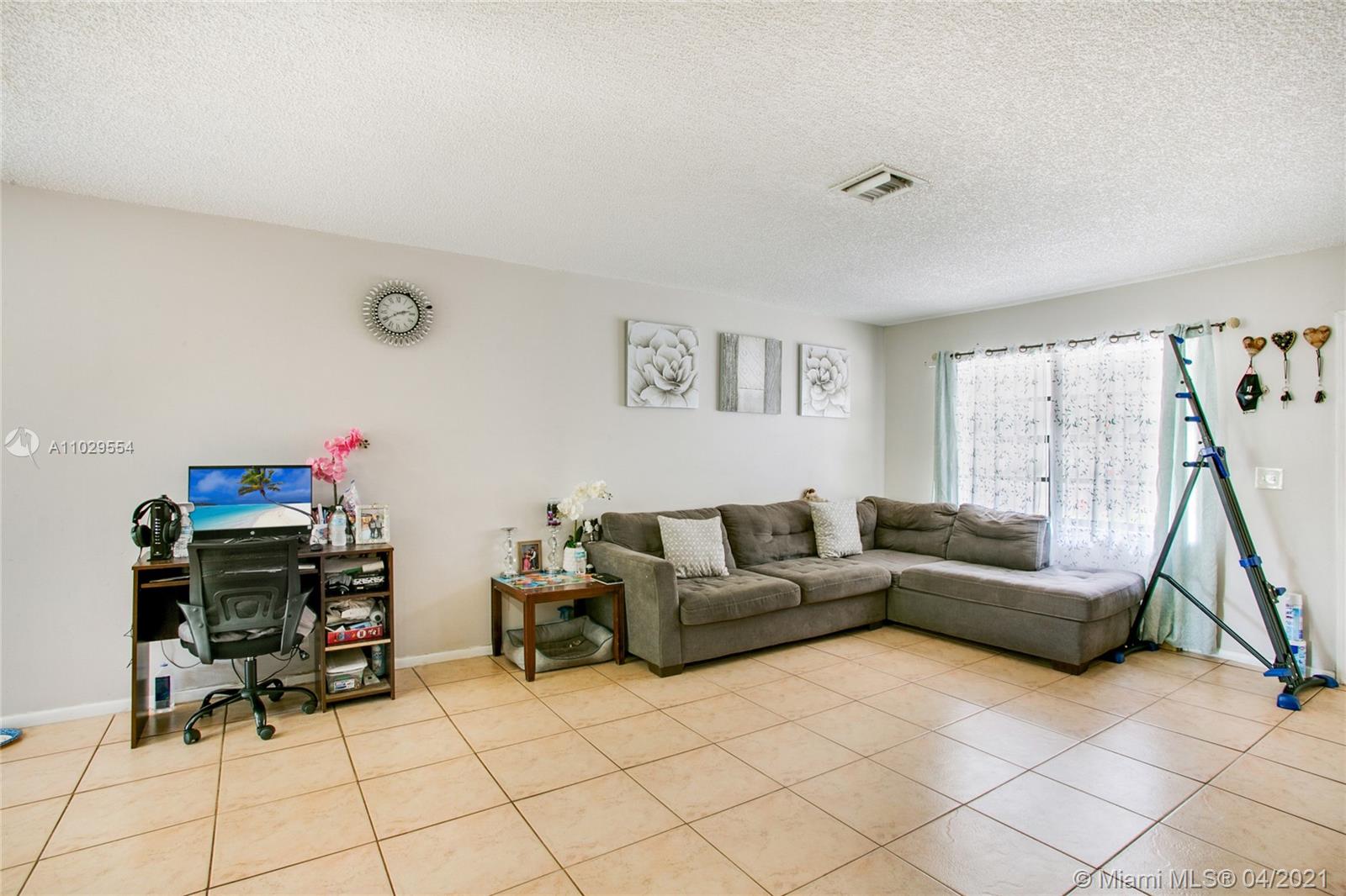 See details / 4066 sq. ft. $ 2021-04-19 0 Photo