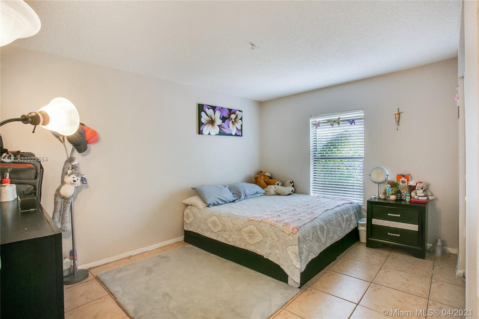 See details / 4066 sq. ft. $ 2021-04-19 0 Photo