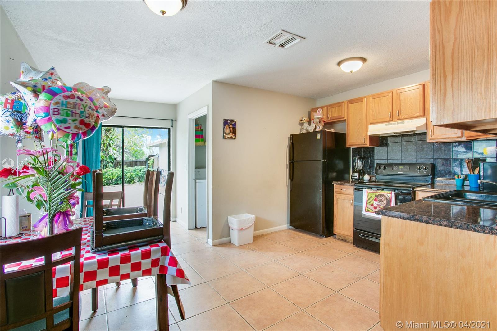 See details / 4066 sq. ft. $ 2021-04-19 0 Photo