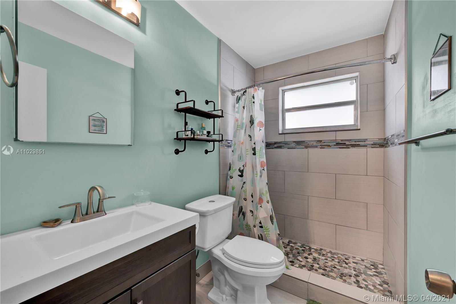 See details / 2280 sq. ft. $ 2021-04-19 0 Photo