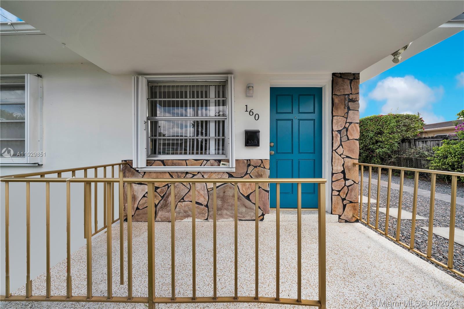 See details / 2280 sq. ft. $ 2021-04-19 0 Photo
