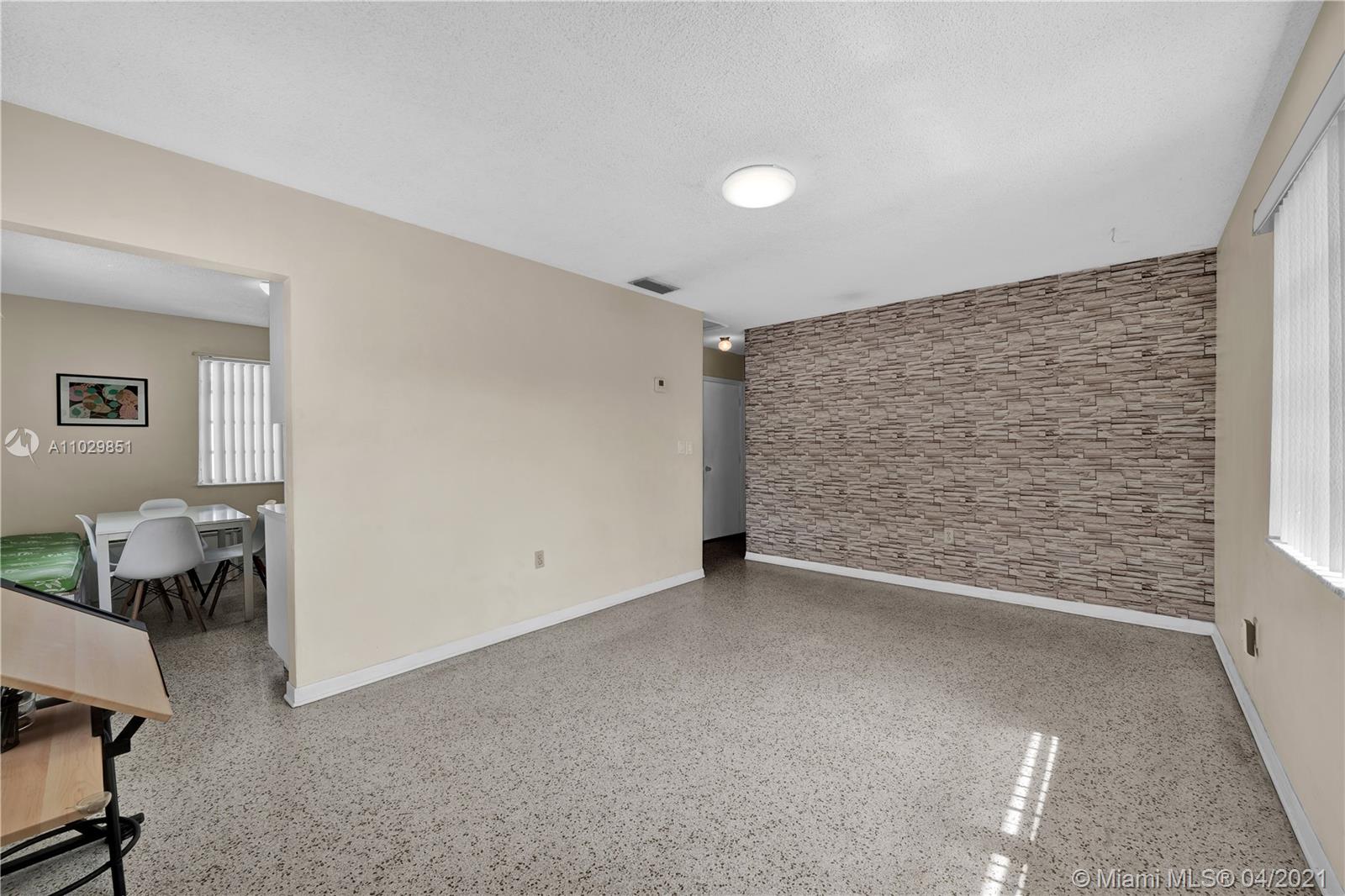See details / 2280 sq. ft. $ 2021-04-19 0 Photo