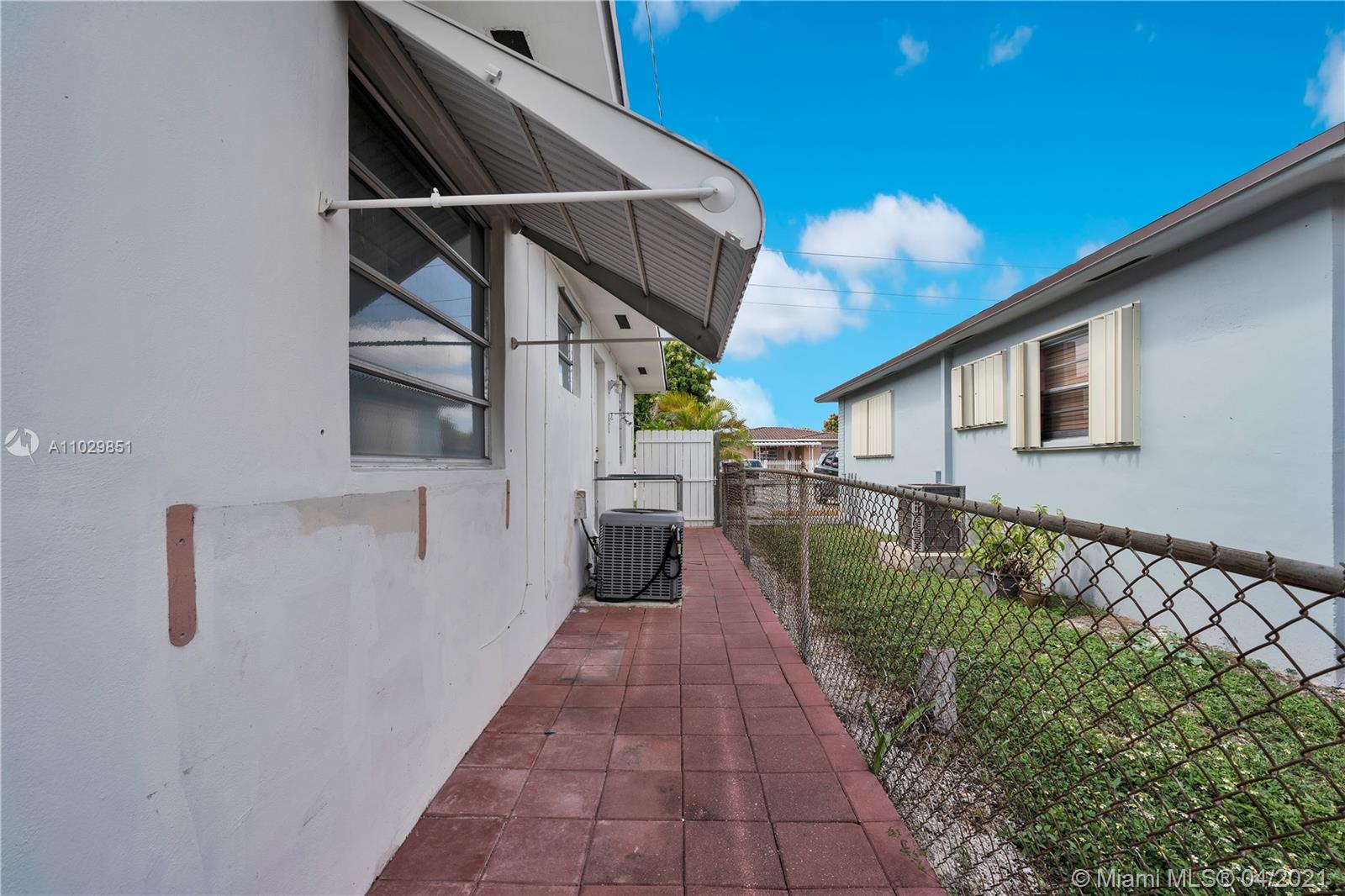 See details / 2280 sq. ft. $ 2021-04-19 0 Photo