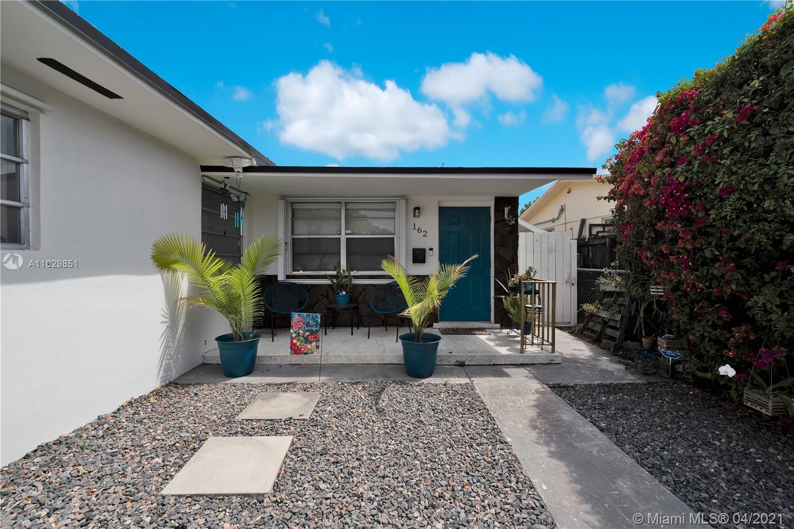See details / 2280 sq. ft. $ 2021-04-19 0 Photo