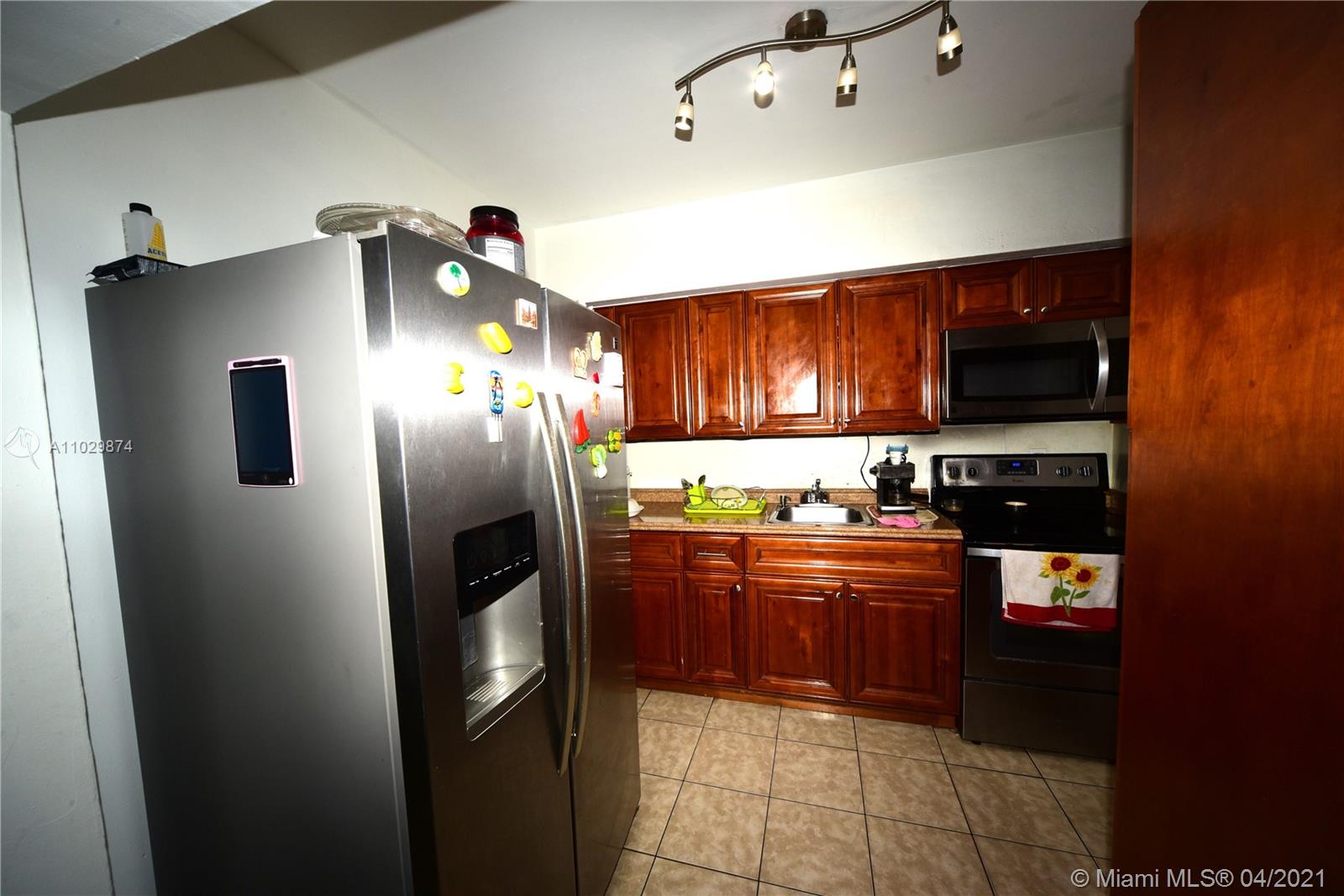 See details / 2666 sq. ft. $ 2021-04-19 0 Photo
