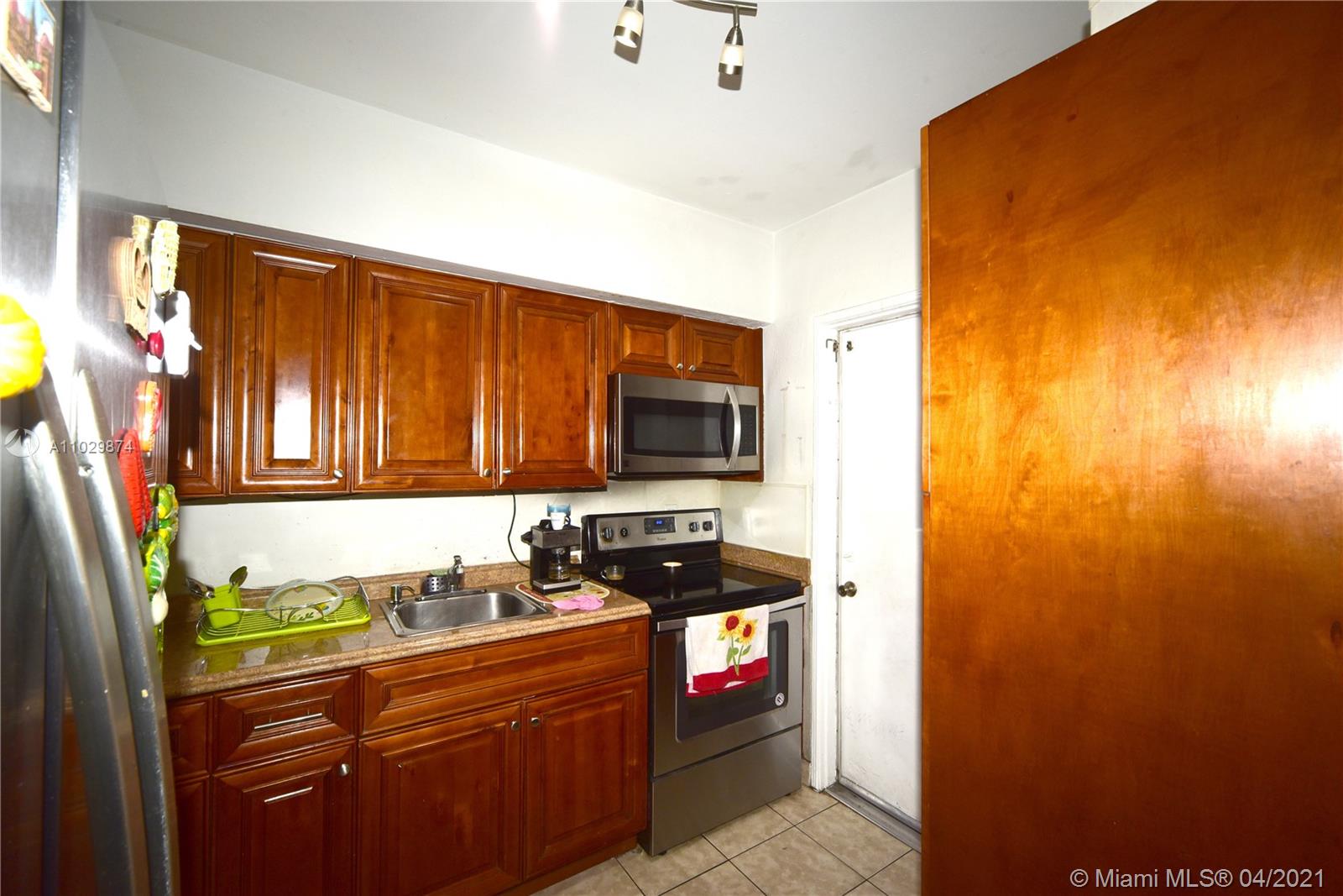 See details / 2666 sq. ft. $ 2021-04-19 0 Photo