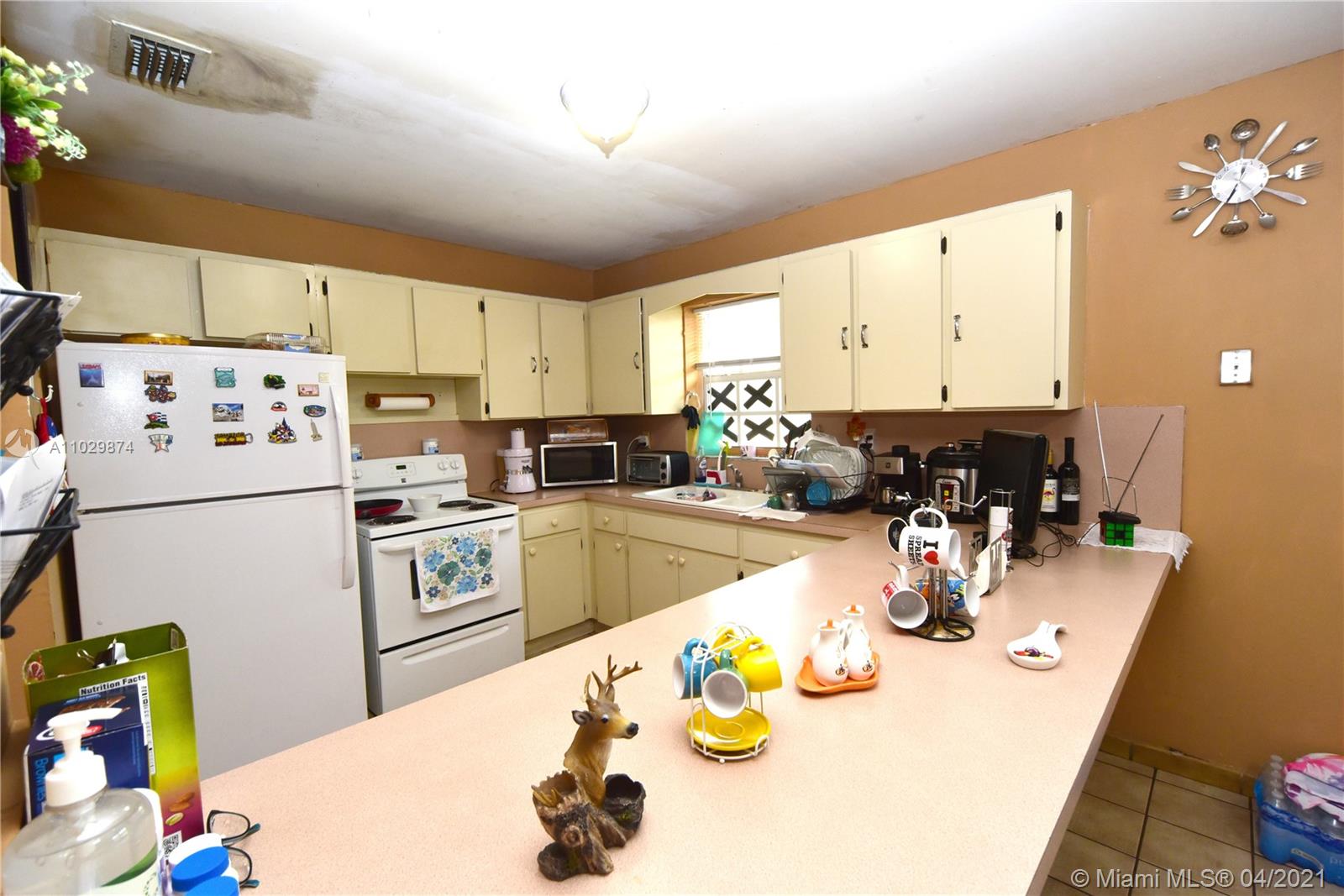 See details / 2666 sq. ft. $ 2021-04-19 0 Photo