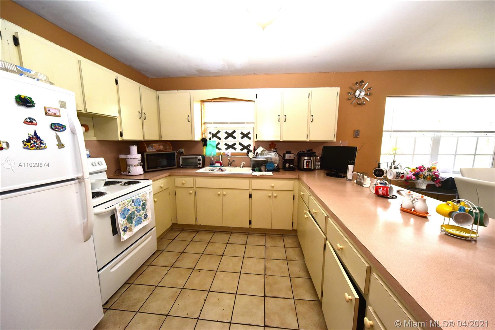 See details / 2666 sq. ft. $ 2021-04-19 0 Photo