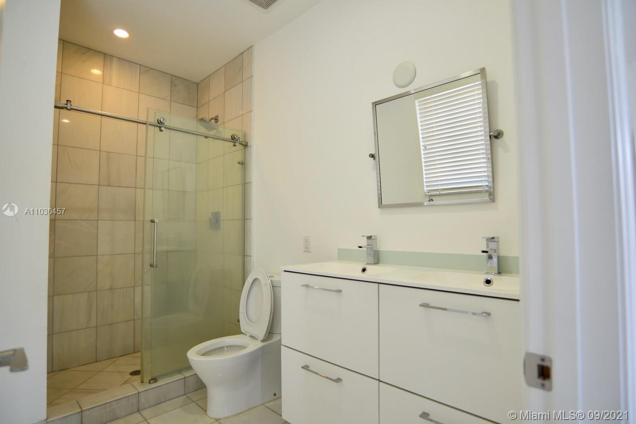 See details / 5082 sq. ft. $ 2021-04-20 0 Photo