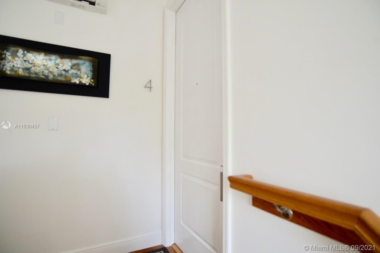 See details / 5082 sq. ft. $ 2021-04-20 0 Photo