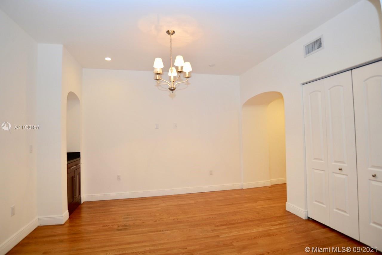 See details / 5082 sq. ft. $ 2021-04-20 0 Photo
