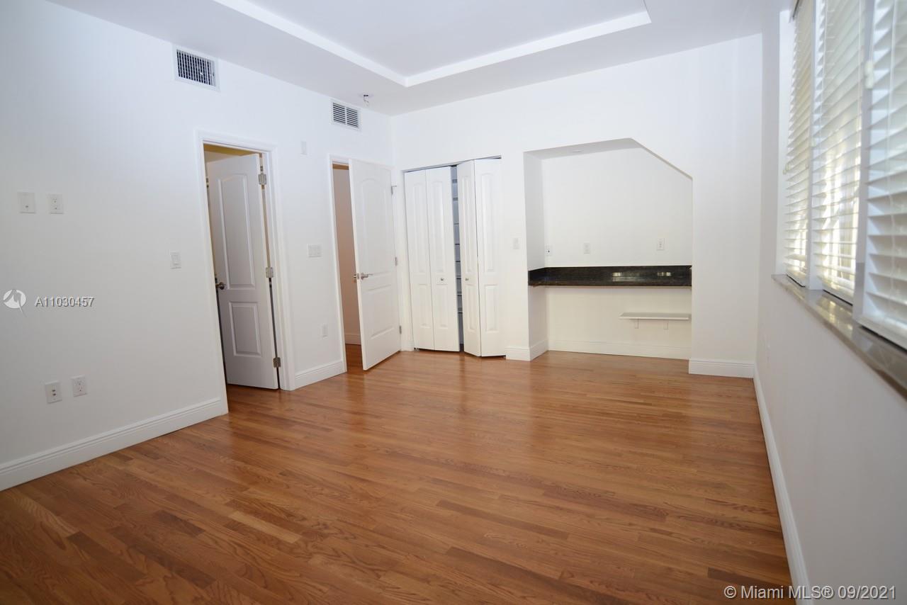 See details / 5082 sq. ft. $ 2021-04-20 0 Photo
